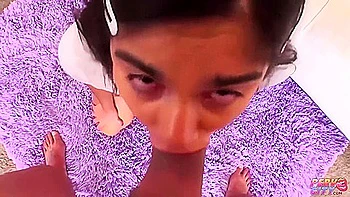 Easy-on-the-eyes And Mochi Monas Cumshot Video