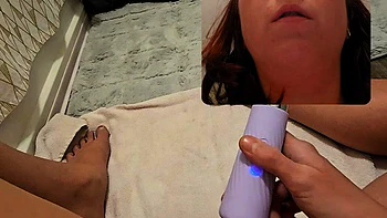 Close up MiLF getting it in the ass