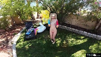 Tiny4K - blonde trailer