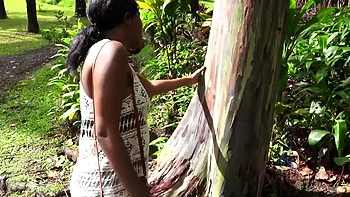 You and Yara Skye tour Hawaii for a bit before sucking and fucking in the car: Porn