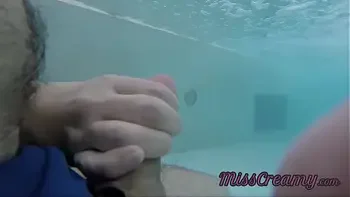 Flashing my dick in front of a young girl in public pool and helps me masturbate - it's very risky with people near - MissCreamy