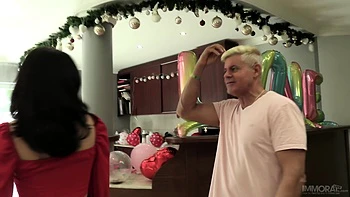 Puffy Pussy Squirts Like Crazy