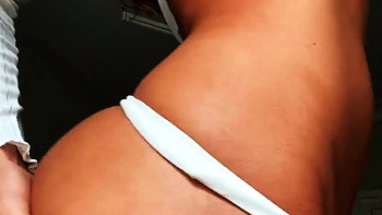 Amateur Webcam Teen Masturbates And Teases
