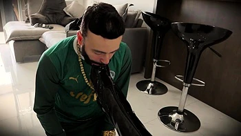 LFD Dream Girls With Stinky Feet - Sabrina Smelly Feet