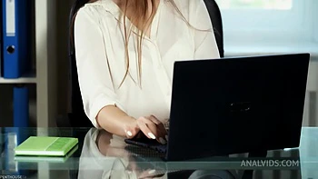 Princess Alice Seduces Boss With Anal