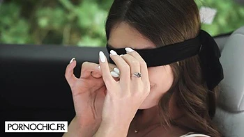 Princess Shares Double BJ in Stockings Threesome