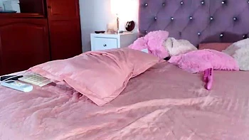 Redhead Amateur Masturbates Ass on Webcam