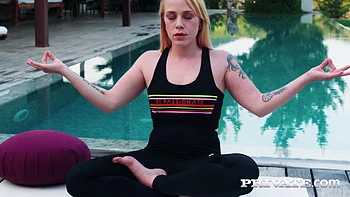 Chrystal Sinn, Yoga Instructor likes it Outdoors - Private Porn Sex Videos