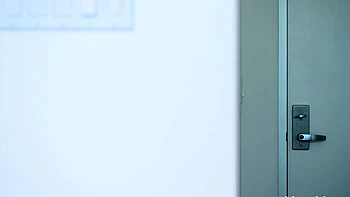 Petite small tit babe with perfect pussy masturbates