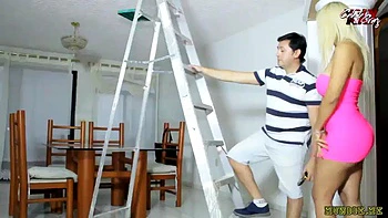 EL ELECTRICISTA: Blowjob, Doggy  Big Tits Porn