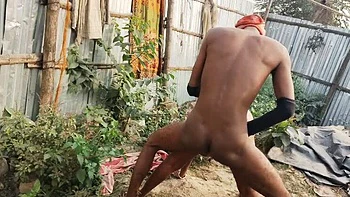 Desi housewife outdoor anal sex with big tits and big ass