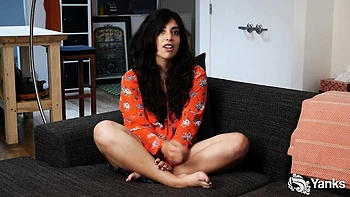 Well-proportioned hustler - vibrator sex - Yanks