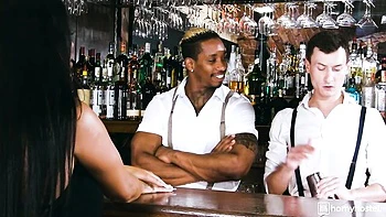 FMM by the bar with a cum-loving busty brunette Lola Bonita