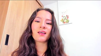 She Dildos Her Pussy to a Creamy Finish