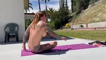 Real naked yoga with Felicity Feline