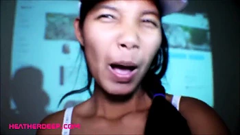 Thai 18-years-old Deep Throat Tharot Pie After See Shark Reef Aquariu