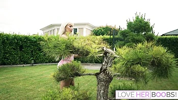 Blond bombshell sucks Dean Van Damme's big cock