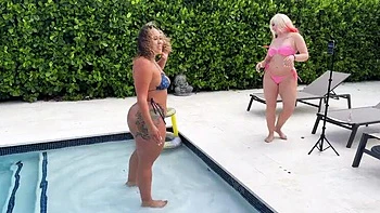 Big Booty Threesome Fuck with Trixi Brooks & Raven Thick - Rough Doggy Style & Facial