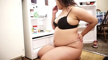 Brunette Babe Fucks Big Ass Solo