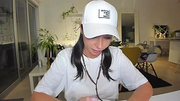 Asian Hentai Babe Gets Hardcore Blowjob and Bondage