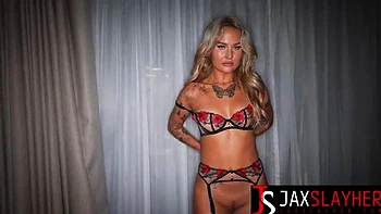 Ali Rose Gets Sloppy Blowjob Before Taking Massive Black Cock