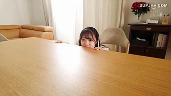 Japanische Brünette Futaba mischt bei wilder Gruppenorgie mit