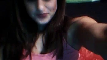 Misty Anderson se masturba duro con juguetes en cámara