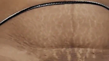 Beau-frère baise la chatte noire de la belle-sœur en POV