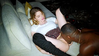 Jax Slayher fucks Bunny Colby with big black cock in bed