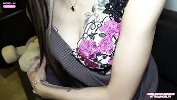 MGiRL TV Asian Milf Cumshot Blowjob