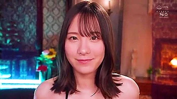 Heiße asiatische Teen wird hart gefickt