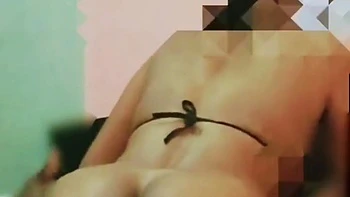 Großer Arsch Stiefschwester fickt Stiefbruders harten Schwanz