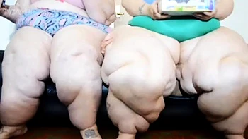 SSBBW Bobbi Jo Facesitting and Smothering Ass