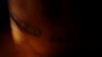 Chica sueca femdom se sienta en la cara y traga profundo