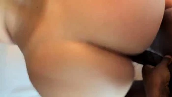 Hotwife Lexi Love mamada rápida y folla con BBC