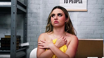 Aria Banks y London Ford se meten dedos y follan la coño duro