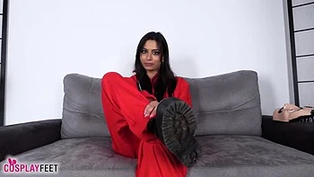 Gabriella as Lara in Casa De Papel - Solo Barefoot Foot Worship