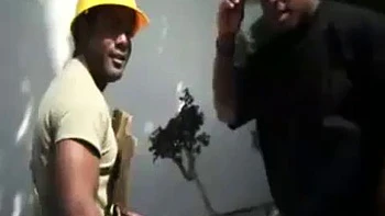 Cougar safada fode outro cara pelas costas do marido