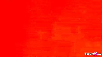 Chica curvy con coño peludo follada interracial con polla enorme