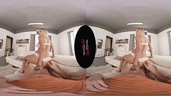 MILF Fhdjd faz boquete e leva porra cowgirl e doggy VR