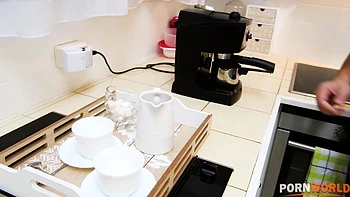 Adolescente fodida dupla vaginal e anal