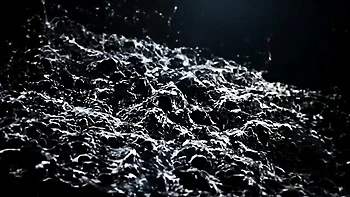 Сахарная малышка пальцами дрочит мокрую киску и пьет свою писю