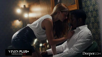 Ruiva Jessi Rae é esticada pelo enorme pau negro do Isiah