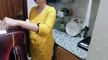 Horny Indian Step Mom Gets Fucked in Kitchen