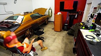 Кармела переводит киску на максималку