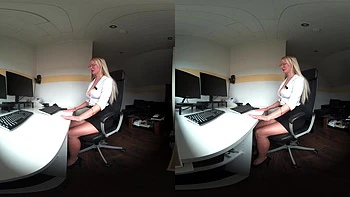 Secretary Finds Boss’s Femdom Foot Fetish