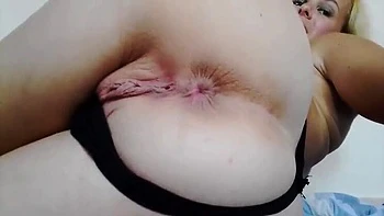 Amateur Blonde JOI Teases Big Asshole & Gives Handjob