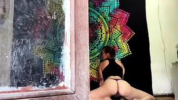 Brunette Babe Masturbates After Yoga