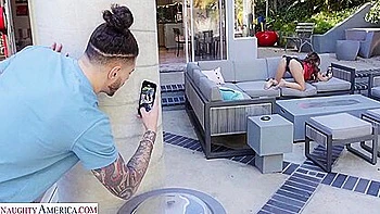 Stepsister's Hot Brunette Booty Shakes On Big Cock