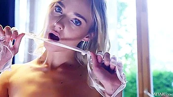 Oxana Chic’s Curvy Brunette Pussy Teased in Lace